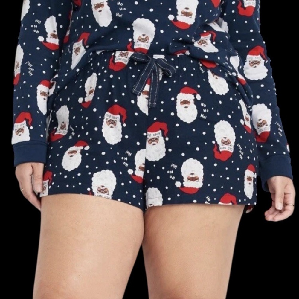 Old Navy- Printed Flannel Pajama Shorts - Women’s Size: XXL-Graphic: Santa-NEW!!